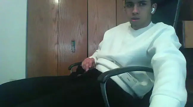 Snapshot of Homeboy_xx chatting on 01-18-25, 07:48 Homeboy xx online show from 01-18-25, 07:48