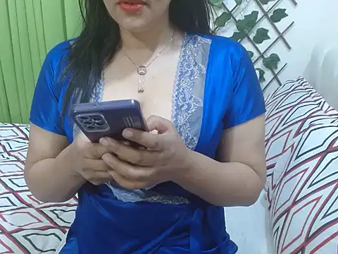 Snapshot of Lovelywife786 chatting on 12-10-24, 03:41 Lovelywife786 online show from 12-10-24, 03:41