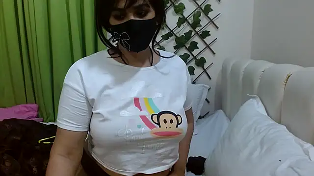 Snapshot of Lovelywife786 chatting on 01-03-25, 06:46 Lovelywife786 online show from 01-03-25, 06:46