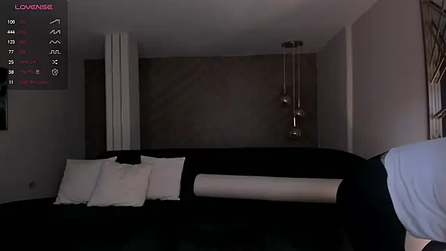 Snapshot of MartinnaBonnet chatting on 12-19-24, 04:57 MartinnaBonnet online show from 12-19-24, 04:57