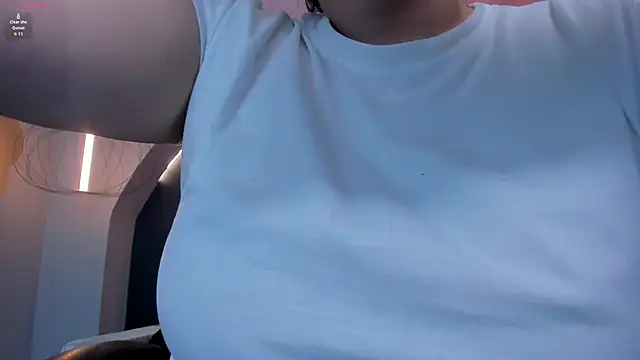 Snapshot of MartinnaBonnet chatting on 01-09-25, 10:41 MartinnaBonnet online show from 01-09-25, 10:41