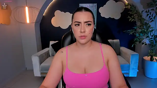 Snapshot of MartinnaBonnet chatting on 01-10-25, 04:41 MartinnaBonnet online show from 01-10-25, 04:41