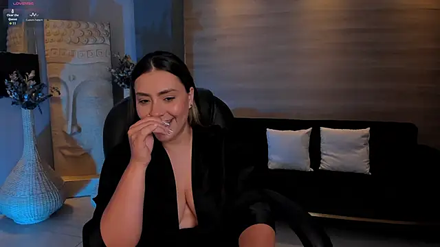 Snapshot of MartinnaBonnet chatting on 02-01-25, 04:33 MartinnaBonnet online show from 02-01-25, 04:33