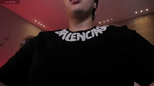 Snapshot of MartinnaBonnet chatting on 03-04-25, 10:46 MartinnaBonnet online show from 03-04-25, 10:46