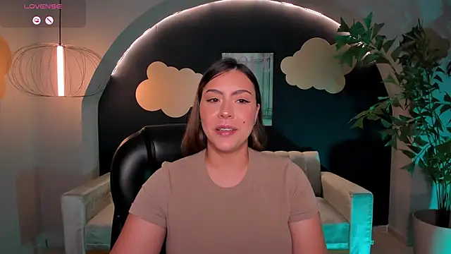 Snapshot of MartinnaBonnet chatting on 03-10-25, 04:57 MartinnaBonnet online show from 03-10-25, 04:57