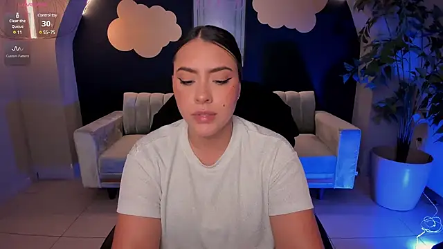 Snapshot of MartinnaBonnet chatting on 03-14-25, 05:02 MartinnaBonnet online show from 03-14-25, 05:02