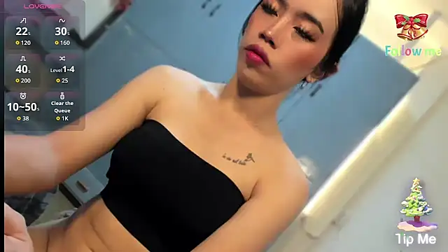 Emma Jones88 online show from 12-15-25, 07:45