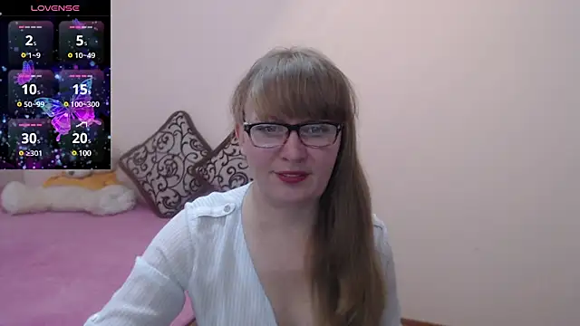 Snapshot of MargotLot chatting on 03-13-25, 04:38 MargotLot online show from 03-13-25, 04:38
