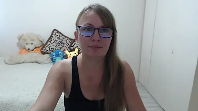 Snapshot of MargotLot chatting on 07-27-26, 02:02 MargotLot online show from 07-27-26, 02:02