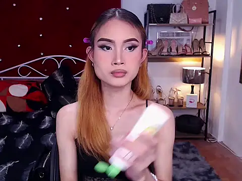 MeatyhorsecockMistress online show from 01-12-26, 08:41