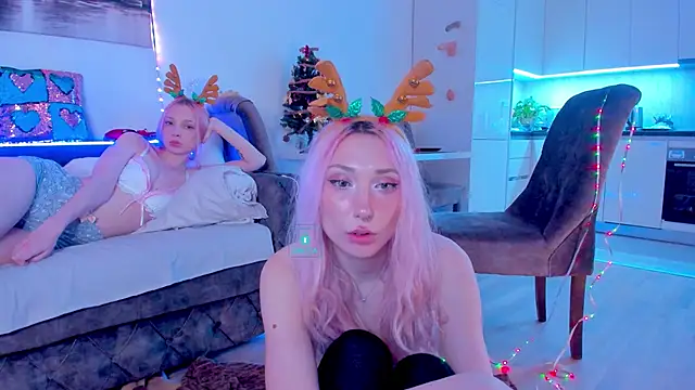 Snapshot of AlexRoseLiRed chatting on 12-25-24, 09:11 AlexRoseLiRed online show from 12-25-24, 09:11