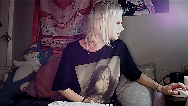 Alien Bella online show from 02-22-26, 12:34