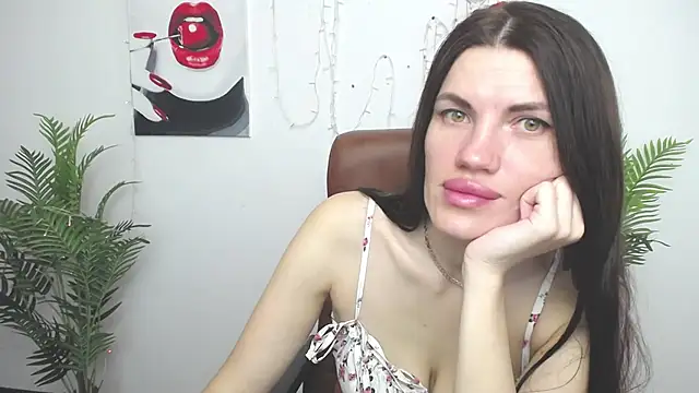 MilaLoona online show from 05-08-26, 06:08