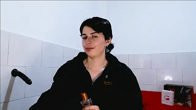 Snapshot of Cocain_Atenea chatting on 07-17-26, 10:14 Cocain Atenea online show from 07-17-26, 10:14