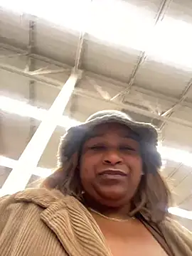 BigFineSelena online show from 01-10-26, 12:23