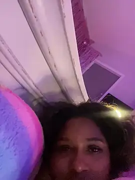 BigFineSelena online show from 04-26-26, 04:21