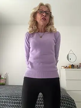 adella13 online show from 03-17-26, 07:12