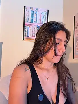 loolla 23 online show from 04-23-26, 11:40