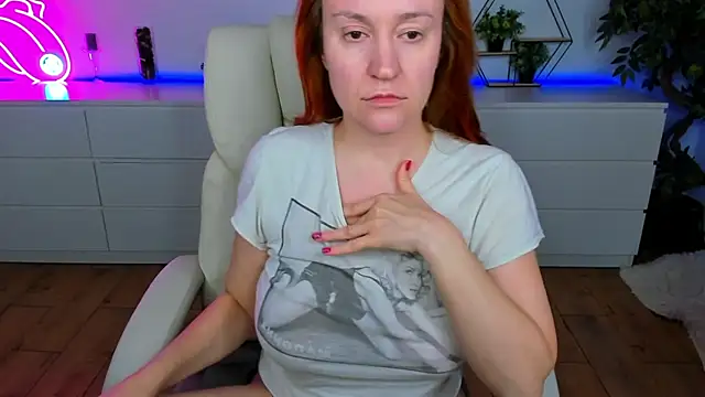 Kamilla Hot online show from 11-07-25, 09:37