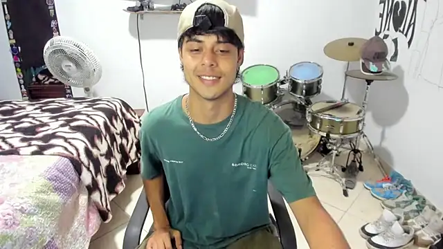 Zack falcon online show from 11-04-25, 02:54