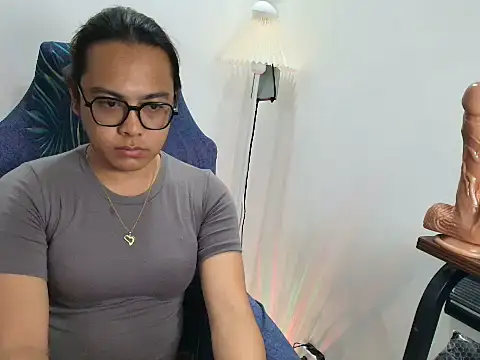 Your PrettyGirlxxx online show from 05-26-26, 07:59