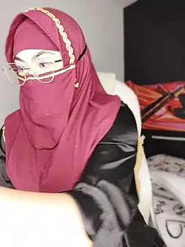 Hana    online show from 04-06-26, 12:19