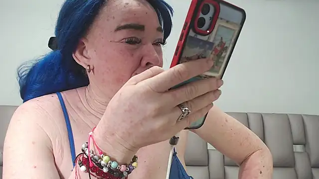 Kittywhiteass online show from 02-04-26, 06:41