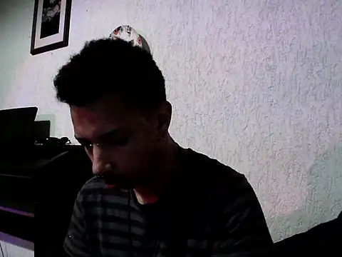 Snapshot of DarkSlim666 chatting on 06-10-26, 04:56 DarkSlim666 online show from 06-10-26, 04:56