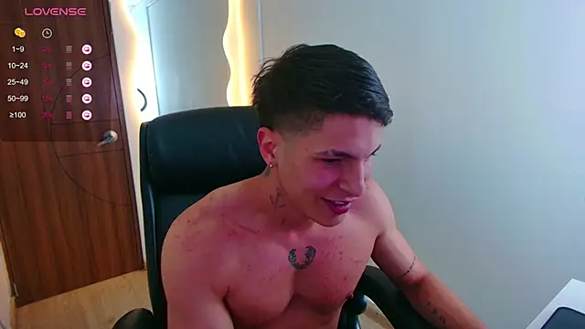 Snapshot of harrisoncuper chatting on 03-11-25, 12:44 harrisoncuper online show from 03-11-25, 12:44