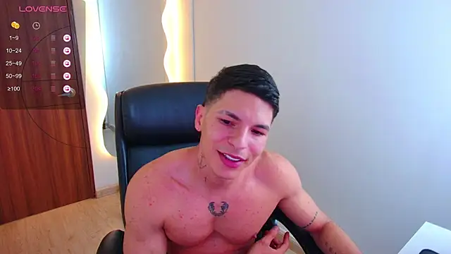 Snapshot of harrisoncuper chatting on 11-19-25, 02:22 harrisoncuper online show from 11-19-25, 02:22