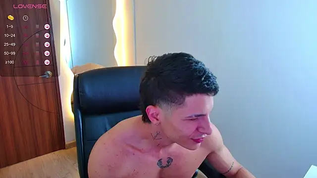 Snapshot of harrisoncuper chatting on 01-10-26, 11:42 harrisoncuper online show from 01-10-26, 11:42