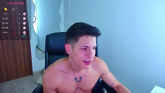 Snapshot of harrisoncuper chatting on 02-06-26, 03:33 harrisoncuper online show from 02-06-26, 03:33