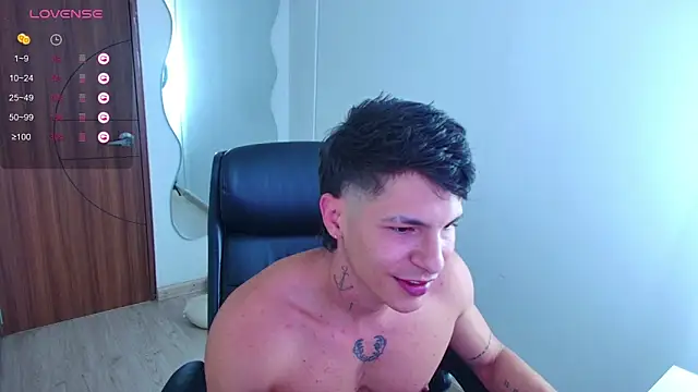 Snapshot of harrisoncuper chatting on 03-08-26, 10:13 harrisoncuper online show from 03-08-26, 10:13