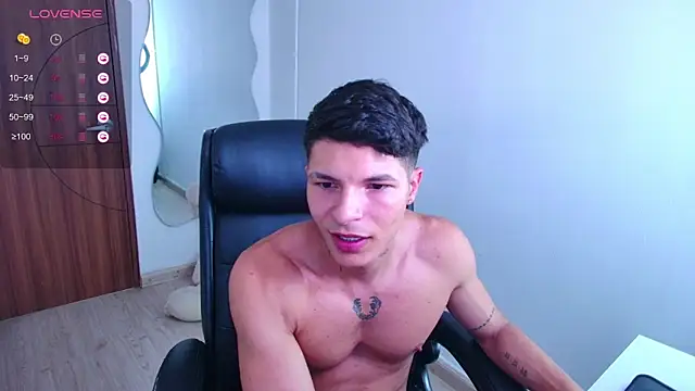 Snapshot of harrisoncuper chatting on 03-15-26, 09:32 harrisoncuper online show from 03-15-26, 09:32