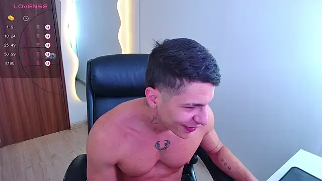 Snapshot of harrisoncuper chatting on 04-05-26, 08:50 harrisoncuper online show from 04-05-26, 08:50