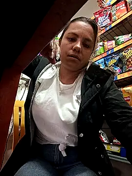 Snapshot of naugtyqueen chatting on 02-25-25, 10:07 naugtyqueen online show from 02-25-25, 10:07