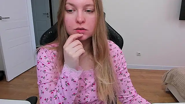 Snapshot of stacy_miracle chatting on 03-30-26, 10:49 stacy miracle online show from 03-30-26, 10:49
