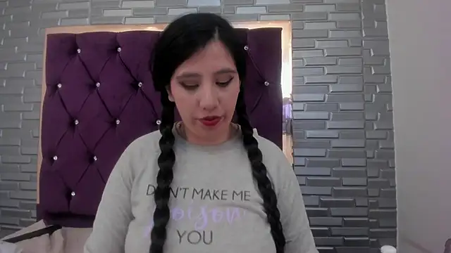 AntoneellaF online show from 01-16-25, 07:38