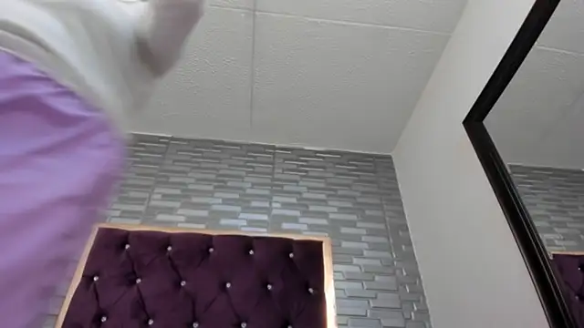 AntoneellaF online show from 02-13-25, 07:45