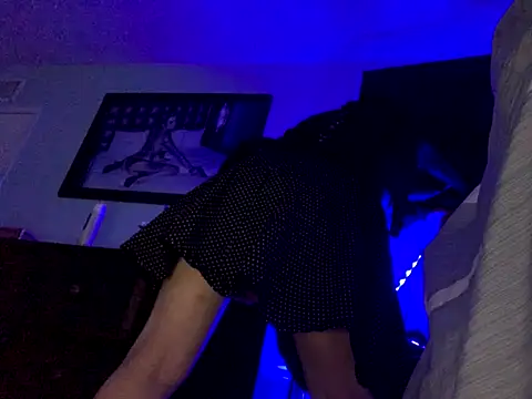 Snapshot of Kik_SickSlut88 chatting on 10-06-25, 03:20 Kik SickSlut88 online show from 10-06-25, 03:20