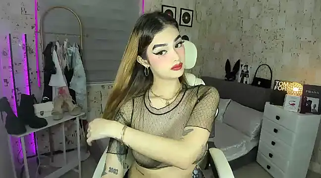 AlexandraMooree online show from 02-21-25, 04:48