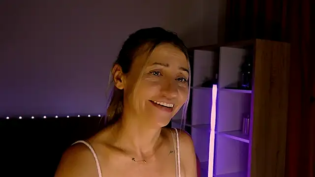 ZoeGrant online show from 06-12-26, 06:18