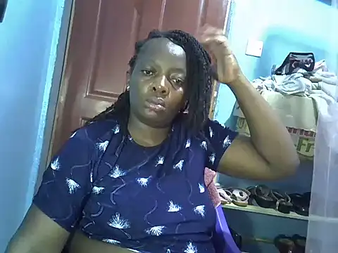 Snapshot of Ebonyceline chatting on 06-01-26, 07:37 Ebonyceline online show from 06-01-26, 07:37