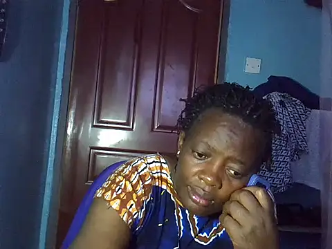 Snapshot of Ebonyceline chatting on 06-05-26, 06:20 Ebonyceline online show from 06-05-26, 06:20