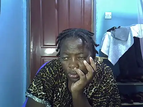 Snapshot of Ebonyceline chatting on 06-07-26, 12:04 Ebonyceline online show from 06-07-26, 12:04