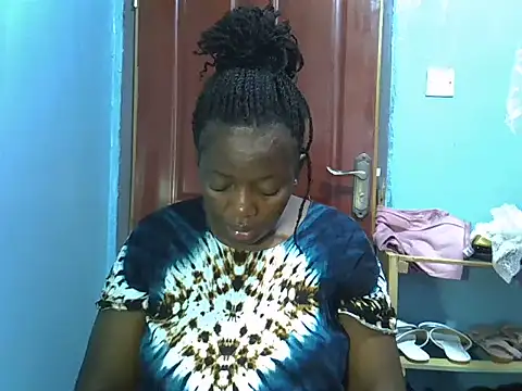 Snapshot of Ebonyceline chatting on 07-26-26, 05:37 Ebonyceline online show from 07-26-26, 05:37