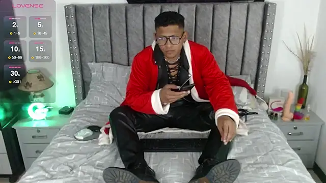 TomLover 12 online show from 12-18-24, 09:40