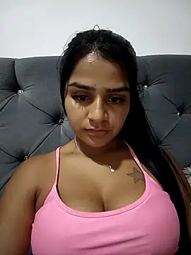 Snapshot of AnnRosse18 chatting on 01-02-25, 08:24 AnnRosse18 online show from 01-02-25, 08:24