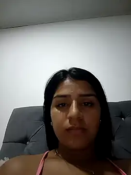 Snapshot of AnnRosse18 chatting on 01-03-25, 06:57 AnnRosse18 online show from 01-03-25, 06:57
