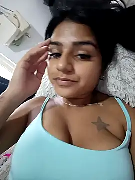 Snapshot of AnnRosse18 chatting on 01-09-25, 03:12 AnnRosse18 online show from 01-09-25, 03:12